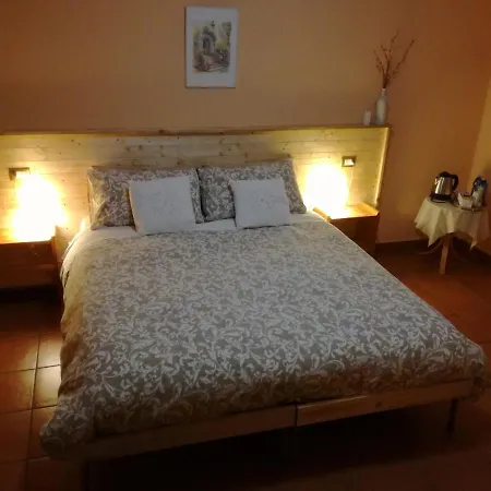 Agriturismo Boschi Фермерский дом *