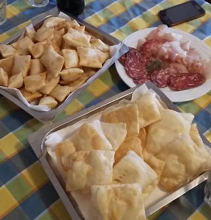 Boschi Gospodarstwo agroturystyczne *